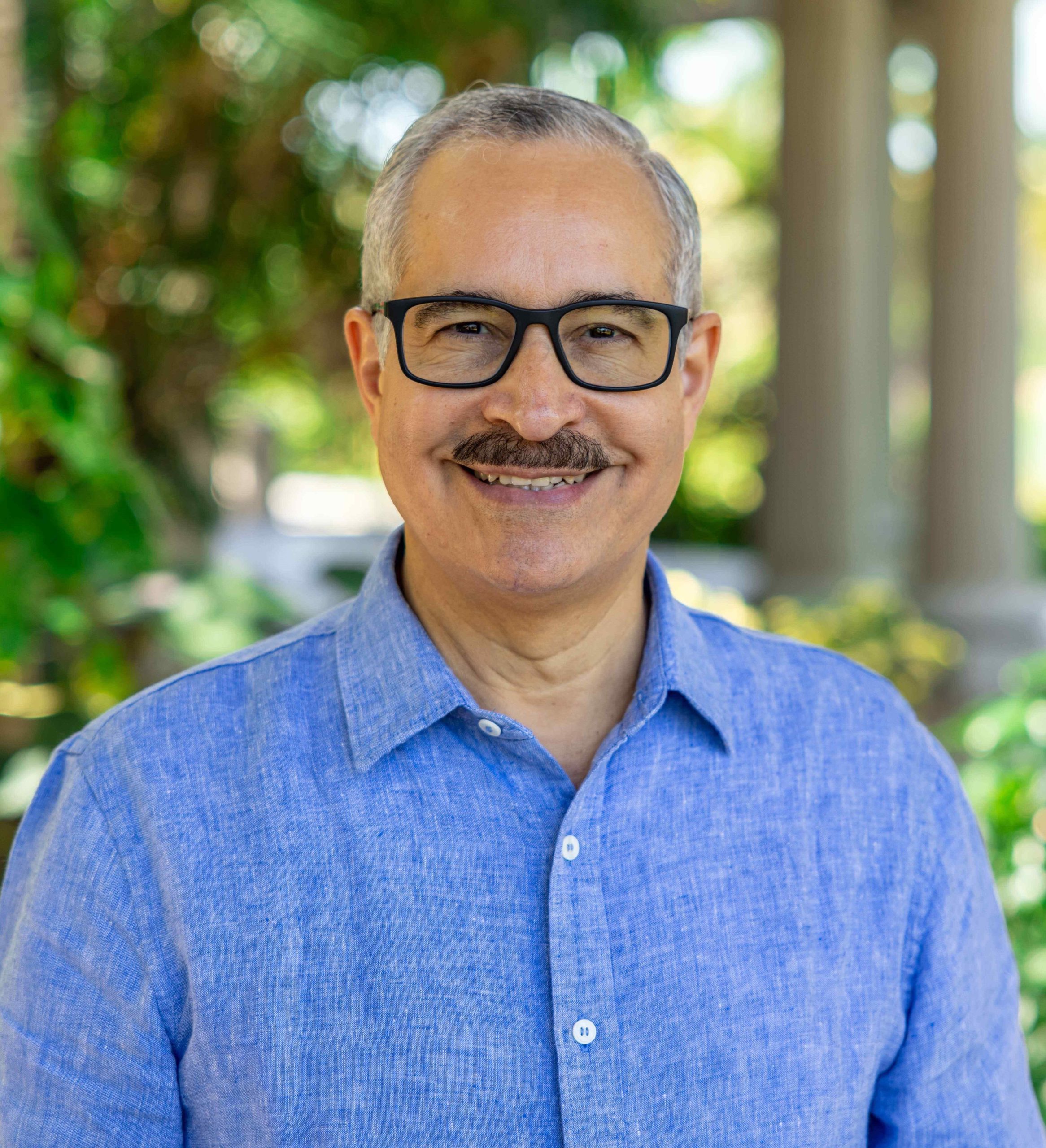 Dr. Elias Ruiloba, MD